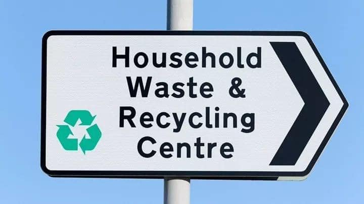 MedwayRecycles's tweet photo. **ADVANCE NOTICE**

♻ Due to essential engineering works, Capstone HWRC will be closed on Monday 7th &amp; Tuesday 8th February 2022.  We apologise for any inconvenience this may cause.  Cuxton &amp; Hoath Way sites will be operating as normal.  Make a booking:  https://t.co/nsj4oc2boa https://t.co/6XU8N773tb