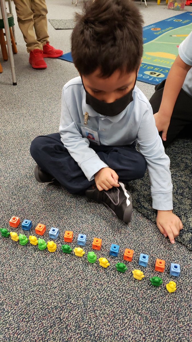 MsValdivia1's tweet photo. Cuando nos gusta hacer patrones! @boonelementary https://t.co/FAK6MrgFxC