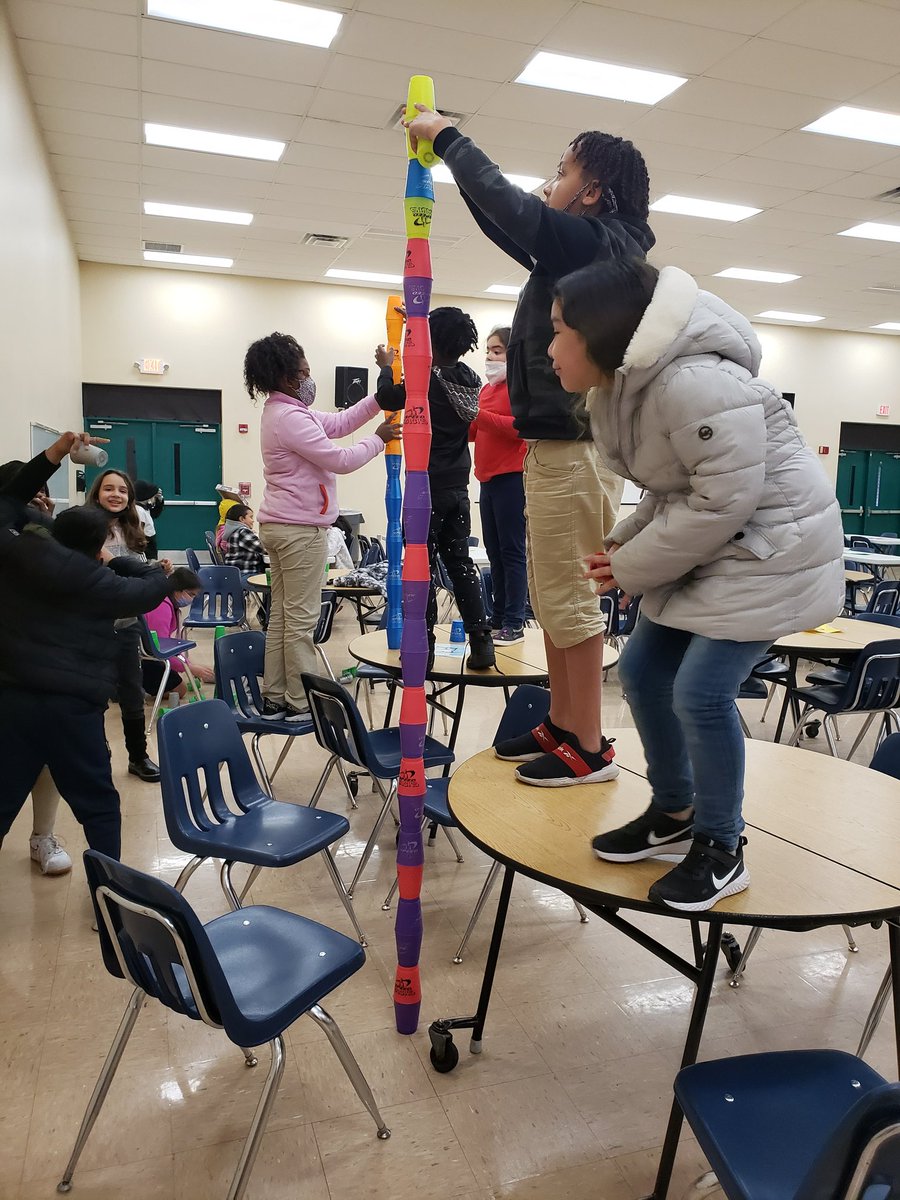 FHPanthersPE's tweet photo. Kids love stacking cups https://t.co/ZVBVM4MurL