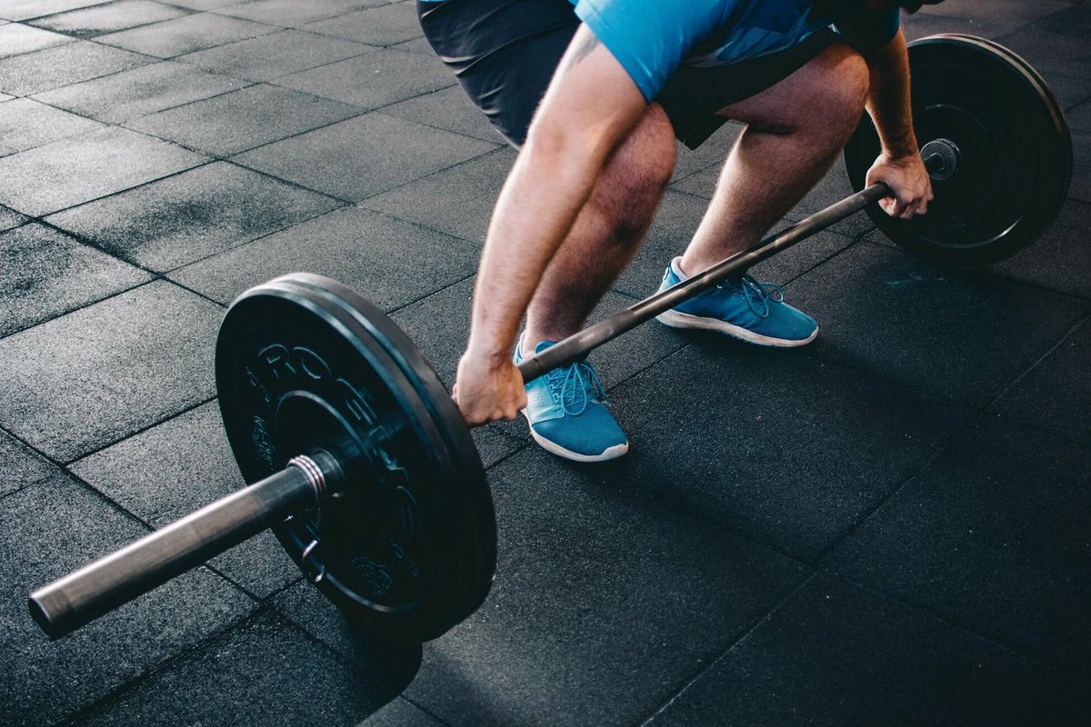OnePostOfficeSq's tweet photo. Nurture your body and reach peak performance in a state-of-the-art fitness space specifically designed to elevate expectations.

Our Fitness Court challenges the status quo while inspiring you with a superbly appointed high-end fitness center. https://t.co/CB4aQF2RQC