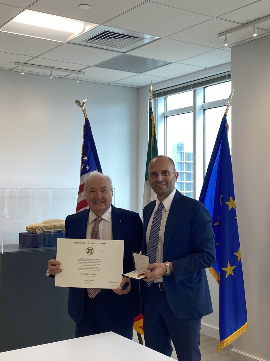 Consul General Cristiano Musillo awards the honor of “Ufficiale dell’Ordine della Stella d’Italia” to Mr. Raffaele Cardone.
Congratulations Maestro Cardone!

<a href="/ItalyinUS/">Italy in US</a> <a href="/ItalyMFA/">Farnesina 🇮🇹</a> <a href="/MiamiLyricOper1/">Miami Lyric Opera</a> <a href="/MiamiLyricOpera/">Raffaele Cardone</a>