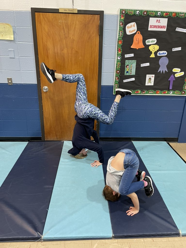 MissM_Alpine's tweet photo. Working on our yoga poses! 

#yogis #secondgradePE https://t.co/q5NBihL0xD