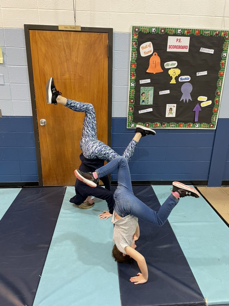 MissM_Alpine's tweet photo. Working on our yoga poses! 

#yogis #secondgradePE https://t.co/q5NBihL0xD