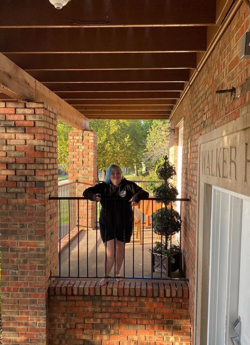 TerriWhiteOK's tweet photo. Our #WalkerHall Home is a chance at a #newbeginning for many young adults who may otherwise experience homelessness. Through this program, they are able to not only receive needed services but learn important #lifeskills. Contact our team for more info at https://t.co/kroZV4QrIv. https://t.co/bdv8lYFeNF