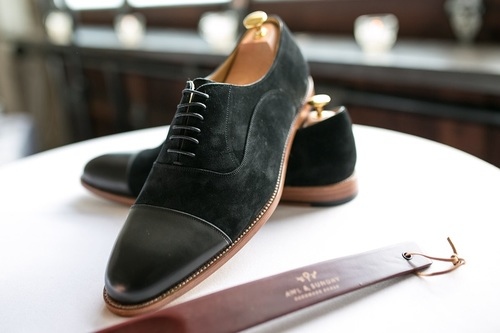 Look your most confident self with our bespoke shoes. Check out our website for more details 

#shopconsortium #awlandsundry #bespokeshoes #bespoke #shoes #footwear #menswear #customfashion #luxurygoods