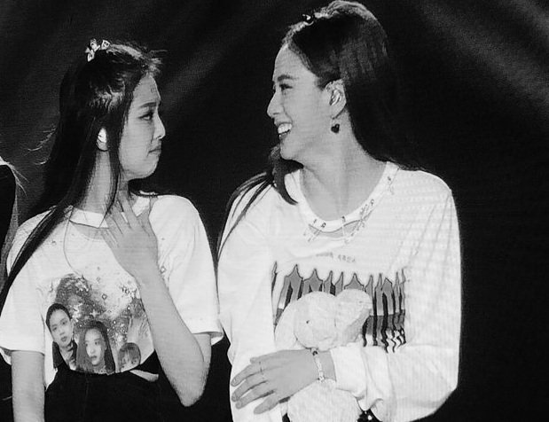 Ben aşk denen o ünlü kelimenin sözlük anlamını senin kollarında buldum