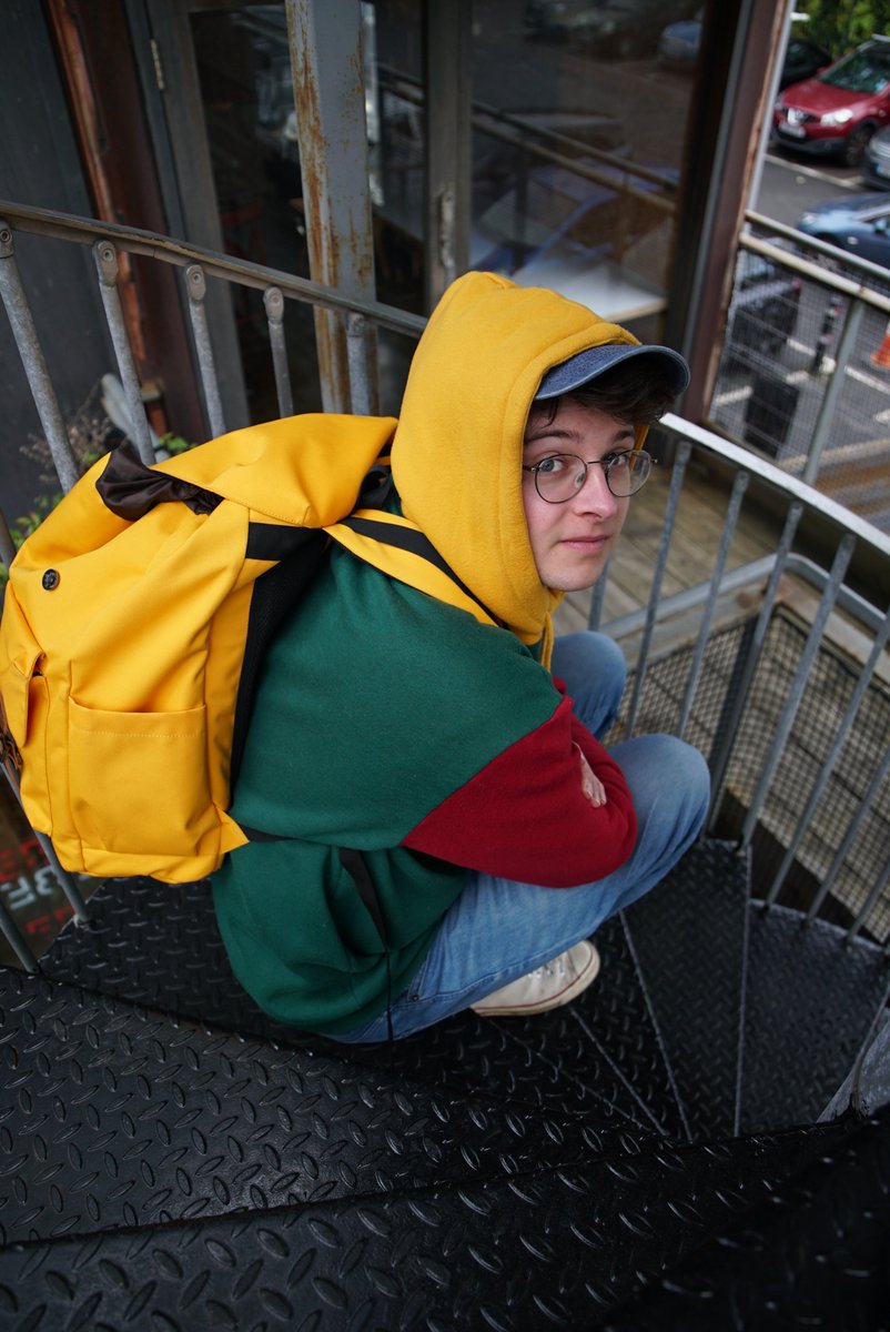b̶o̶y̶ ̶i̶n̶ ̶d̶a̶ ̶c̶o̶r̶n̶e̶r̶ boy on da stairs