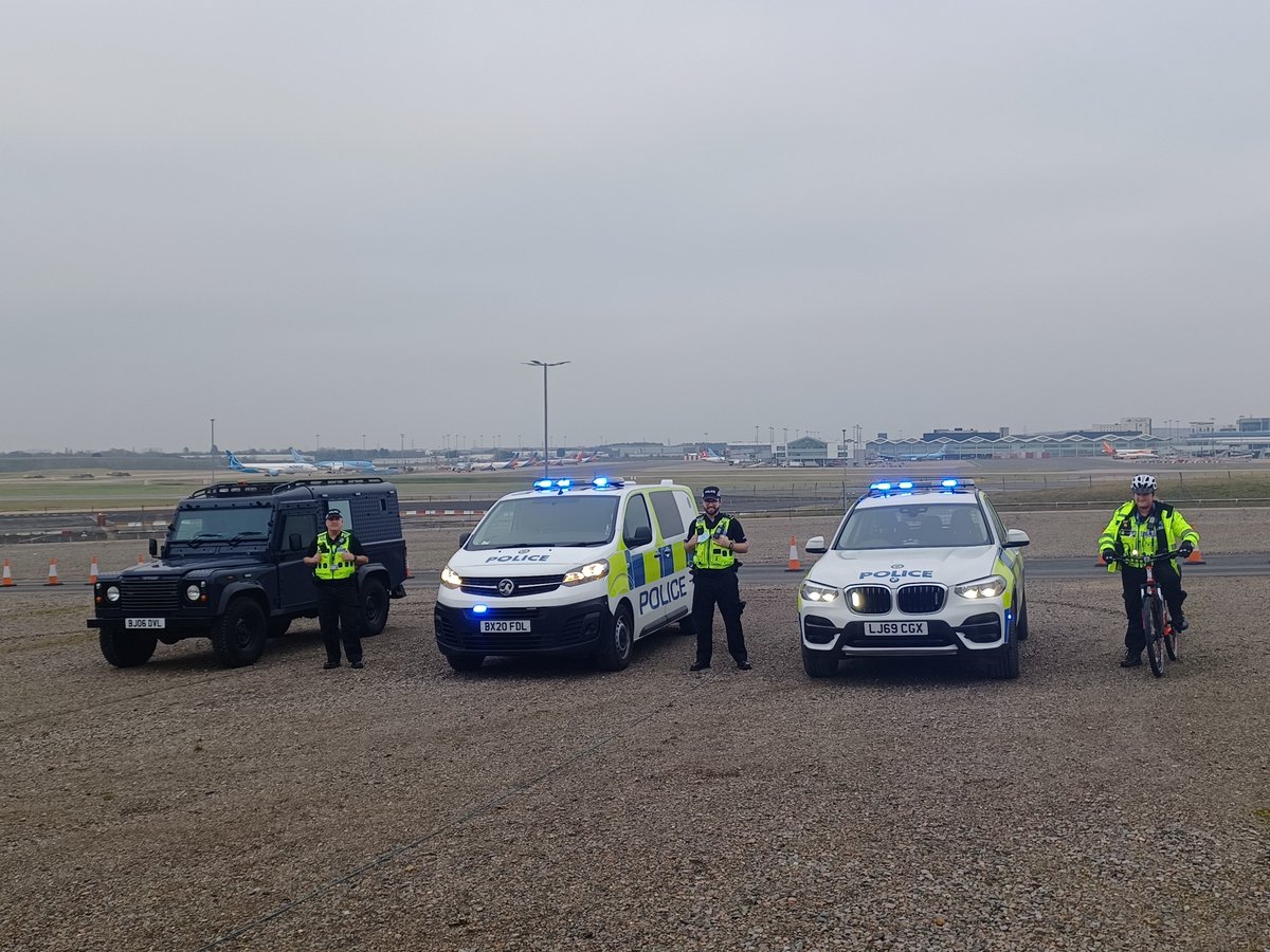 BHX_Police's tweet image. We use a range of resources during our #ProjectServator deployments, from the armoured #LandRoverDefender to officers on #cycles and state of the art #CCTV and #ANPR to keep you safe and protect our community.

@WMPolice @SarahBurtonWMP @MikeOHaraWMP @SineadWMP @bhx_official