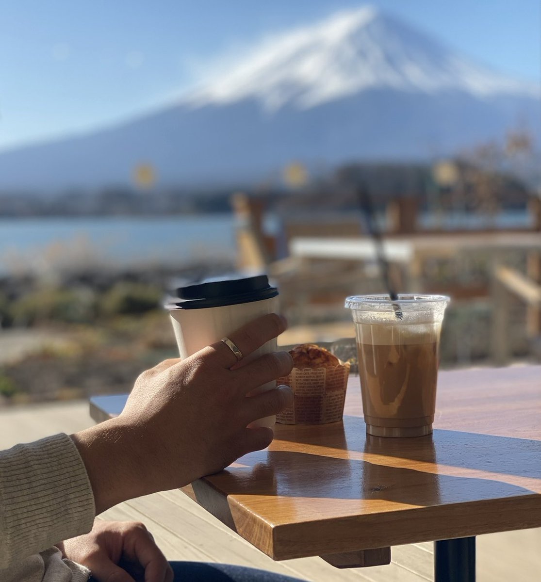 TodorokiDakky's tweet photo. 朝から贅沢。
冬の富士山は本当に美しいです。
人工的に作られた訳でもなく
自然にこの形になり、
自然にこの美しいグラデーション。
改めて、自然の凄さと
日本の平和と地方の方の人柄に
感動する毎日です。
日本人に産まれてよかった。
#富士山
#YouTube
#軽キャン
#車中泊
#エブリィ https://t.co/JZAPNetBeo