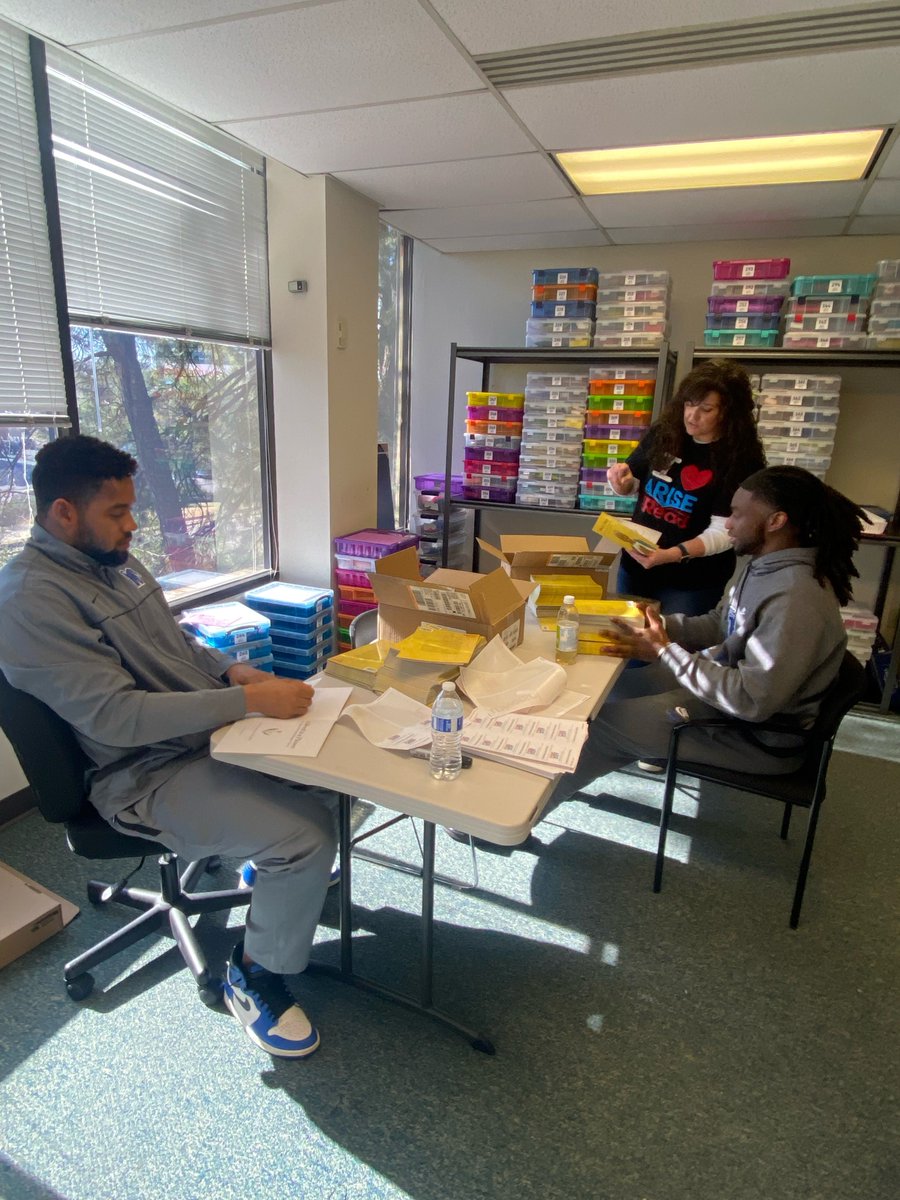 Lauren Hillman tweet media