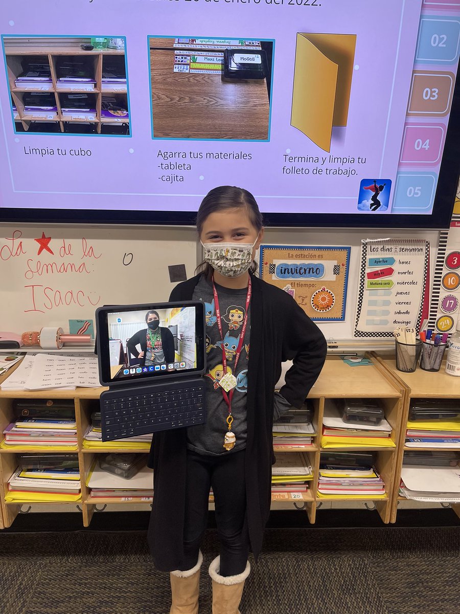 JasmineRuizSCAM's tweet photo. A while back one of my students asked to take a picture of me. Today was dress for success day, and she walked in saying “Buenos días yo soy señora Ruiz”.  😂♥️ #ositosbilingües #bsdproud @scamathew https://t.co/TW2mI8CUiF