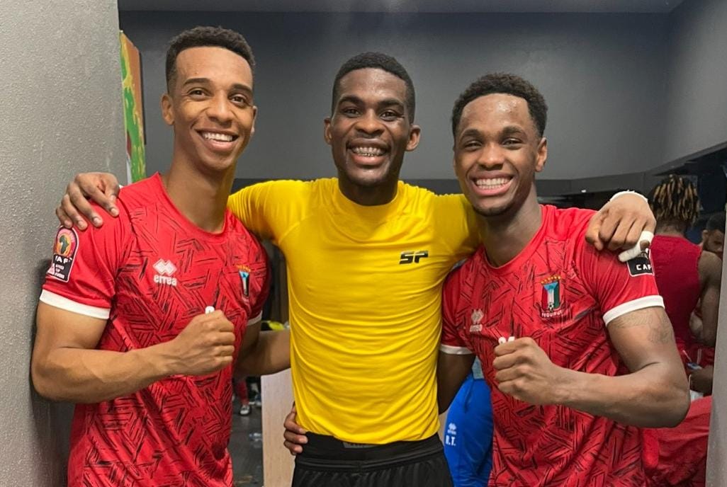 🌍 ¡¡𝐇𝐄́𝐑𝐎𝐄𝐄𝐄𝐄𝐄 𝐎𝐖𝐎𝐍𝐎𝐎𝐎𝐎!! 

🇬🇶 El guardameta del Deportivo Alavés, decisivo en la tanda de penaltis entre Guinea Ecuatorial y Mali 👏

¡Enhorabuena, <a href="/1owono/">Jesus Owono</a> y @alexbalboa22 por vuestra histórica clasificación para los cuartos de final de la <a href="/CAF_Online/">TotalEnergies AFCON 2025</a>! 💪