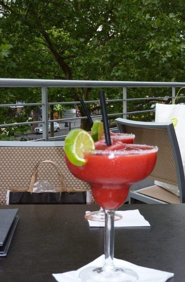 LindaPeters64's tweet photo. @CharlesMcCool @Giselleinmotion @perthtravelers @Touchse @BluemontVinyard @FunInFairfax @angelstravels @WineryatBullRun @VSPC @SeeCoastalMS @WhitePillars @VISITFLORIDA @USGulfCoast @LiquidRoadTrip @McCoolTravel @AngelaMDiLoreto @HeidiSiefkas @jenonajetplane @travelingmitch @sightDOING Cheers to the #Top4Theme this week 🥂 #Top4Beverages
☆ Mimosa 🍑
☆ Apfelwein on the Ebbelwei Express, Frankfurt
☆ Margherita, Berlin
☆ Wine pong @ bookclub holiday get-together
Share yours with hosts: @Giselleinmotion @perthtravelers @Touchse @CharlesMcCool https://t.co/3ZnAumelhd