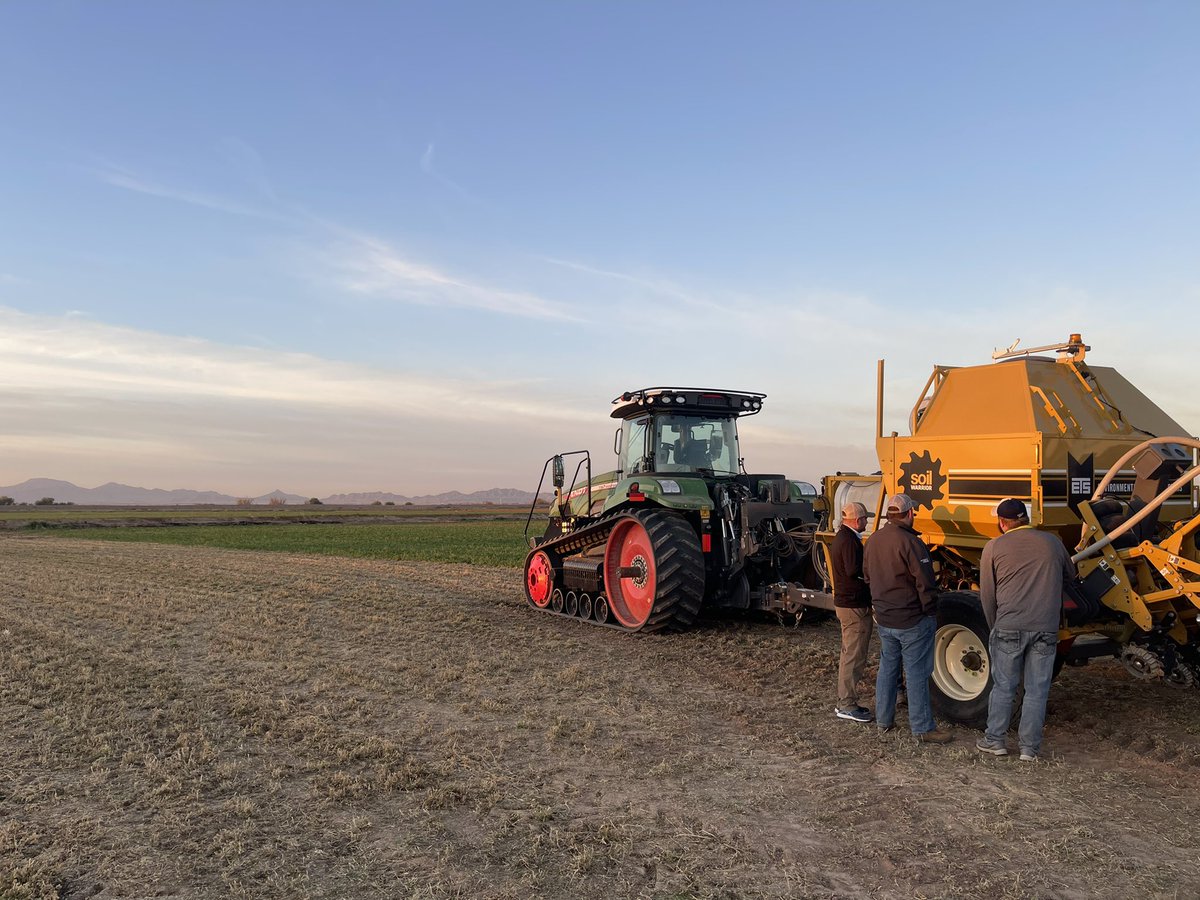 hendricksonfarm's tweet photo. Living the good life, lots of learning and connecting in AZ. @dowdycrop @Fendt_NA @soilwarrior https://t.co/bTFn3WPCX4