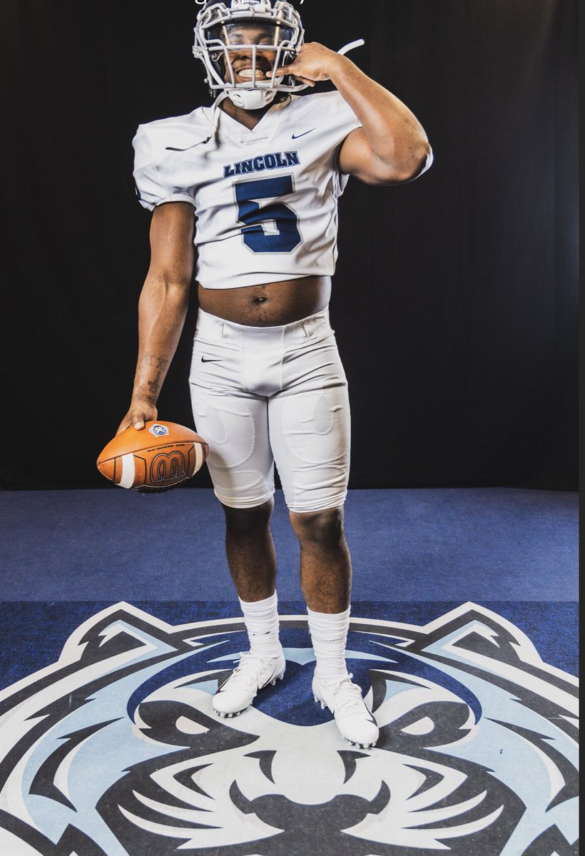 keith_kelley5's tweet photo. Extremely blessed to have had the opportunity to vist @BlueTigerFB thank you @CoachMalson https://t.co/VPm2zHTuo1