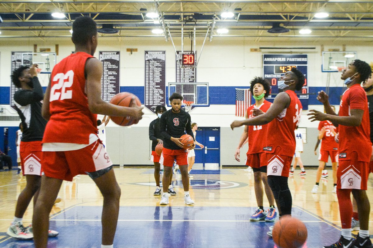 LevsLensLL's tweet photo. Glen Burnie vs Annapolis🏀 https://t.co/jMBv21G2TU