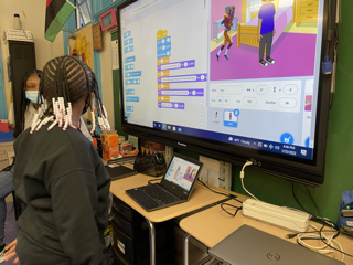 experentiadocet's tweet photo. Our @stemkidsnyc class, @TMALowerSchool, funded by @verizon, are becoming masters at coding! Our STEM icon was @tomiscene! Then we watched a @Flocabulary video and worked to create a story with two characters interacting!

#STEM #CSForSocialJustice 
#stemkidsnyc https://t.co/vvDpDCiOg5