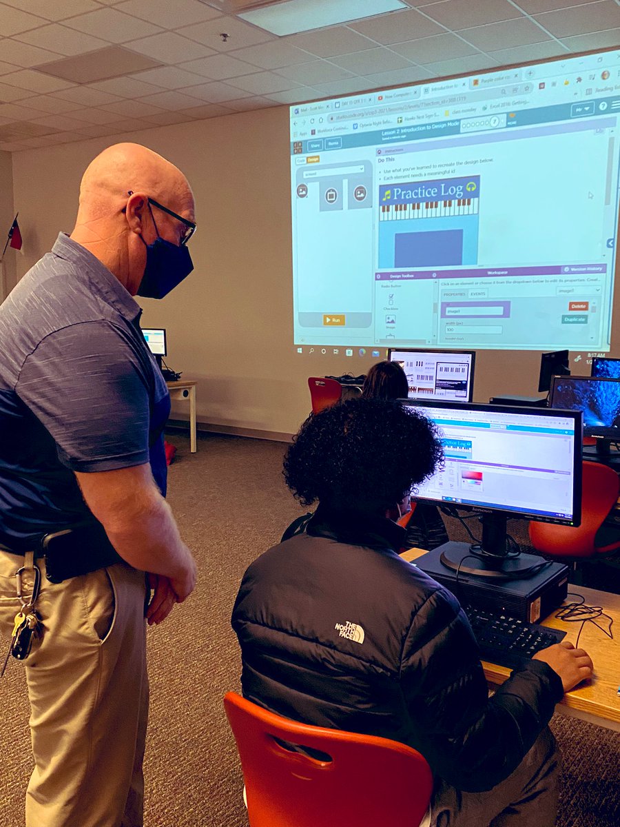 VernonMaloneCCA's tweet image. Mobile app developers in the making! #apcomputerscience @CTEforNC @WCPSS_CTE