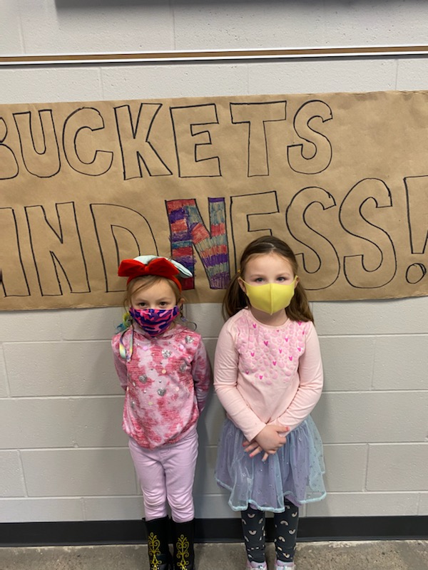 ClemensClass's tweet photo. Celebrating Kindness Week by adding to our school Kindess Banner. https://t.co/LaP8rrHOG3