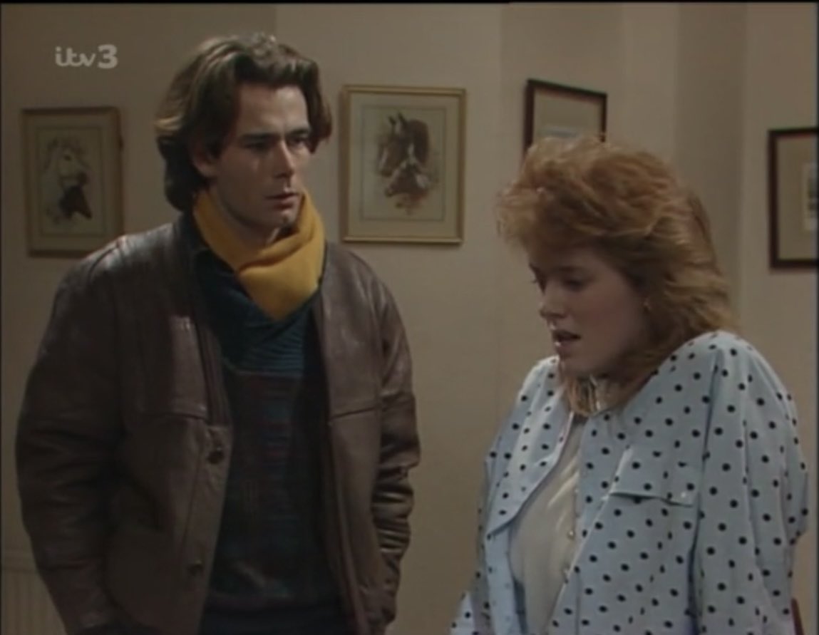 Jenny is worried about meeting Leo’s parents. I’m secretly hoping that his dad turns out to be Patrice Podevin. #Corrie https://t.co/E0DX3Qob0z