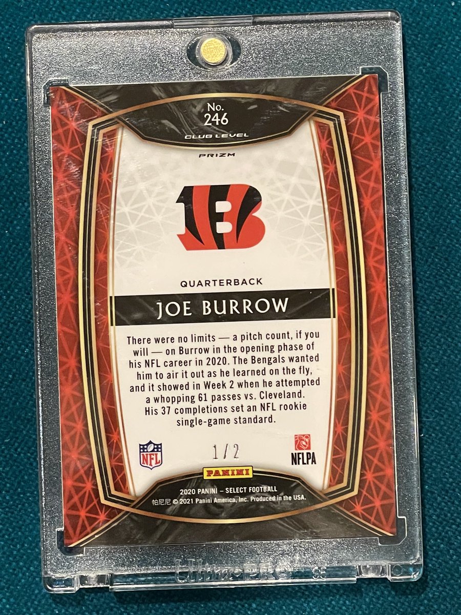 tpsportscardsOH's tweet image. What an absolute monster pulled in store by a customer out of 2020 select football!!! @PaniniAmerica #whodoyoucollect