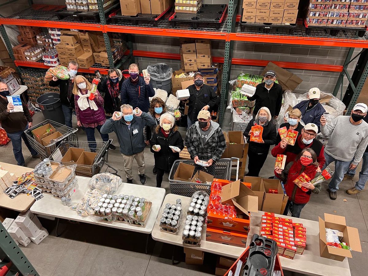 CamdenPromise's tweet photo. As we begin to settle into the new year, here’s a highlight of our volunteers doing some good work at our Camden Promise Food Shelf, which is open Monday-Saturday starting at noon! Stay tuned to see all that we do at the Camden Promise! https://t.co/XIp9akOVUH