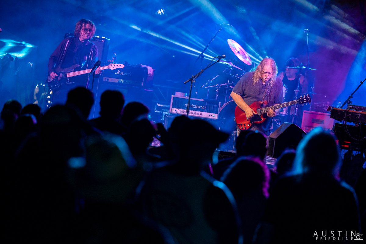 govtmuleband's tweet photo. Want to keep the vibes from Island Exodus rolling, or jam out with us even if you couldn't make it? We've just added a "Gov't Mule: Complete Collection" playlist to our YouTube channel. Take it for a spin: https://t.co/C29puV4BMy
#govtmule #mulelive Photo: Austin Friedline https://t.co/jlyiOKKcYW
