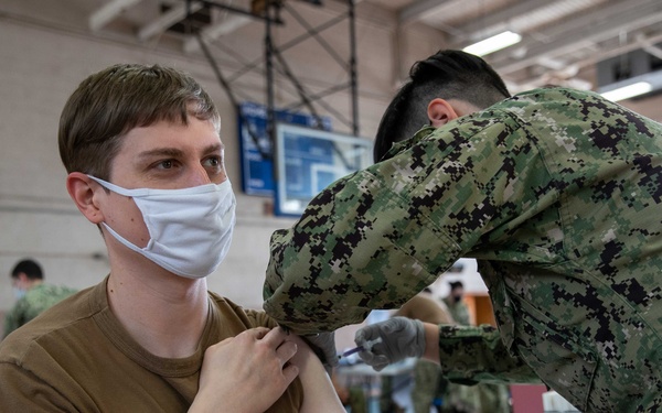 USUhealthsci's tweet photo. "Our findings suggest people receiving these vaccines can be reassured that lack of post-vaccination symptoms does not mean that the vaccine is not working.”

New study conducted by USU researchers, @NavalMedicalRC, and @HJFMilMed on the #COVID-19 vaccine: https://t.co/u9qvgdab0u https://t.co/TGbbzyzHxt