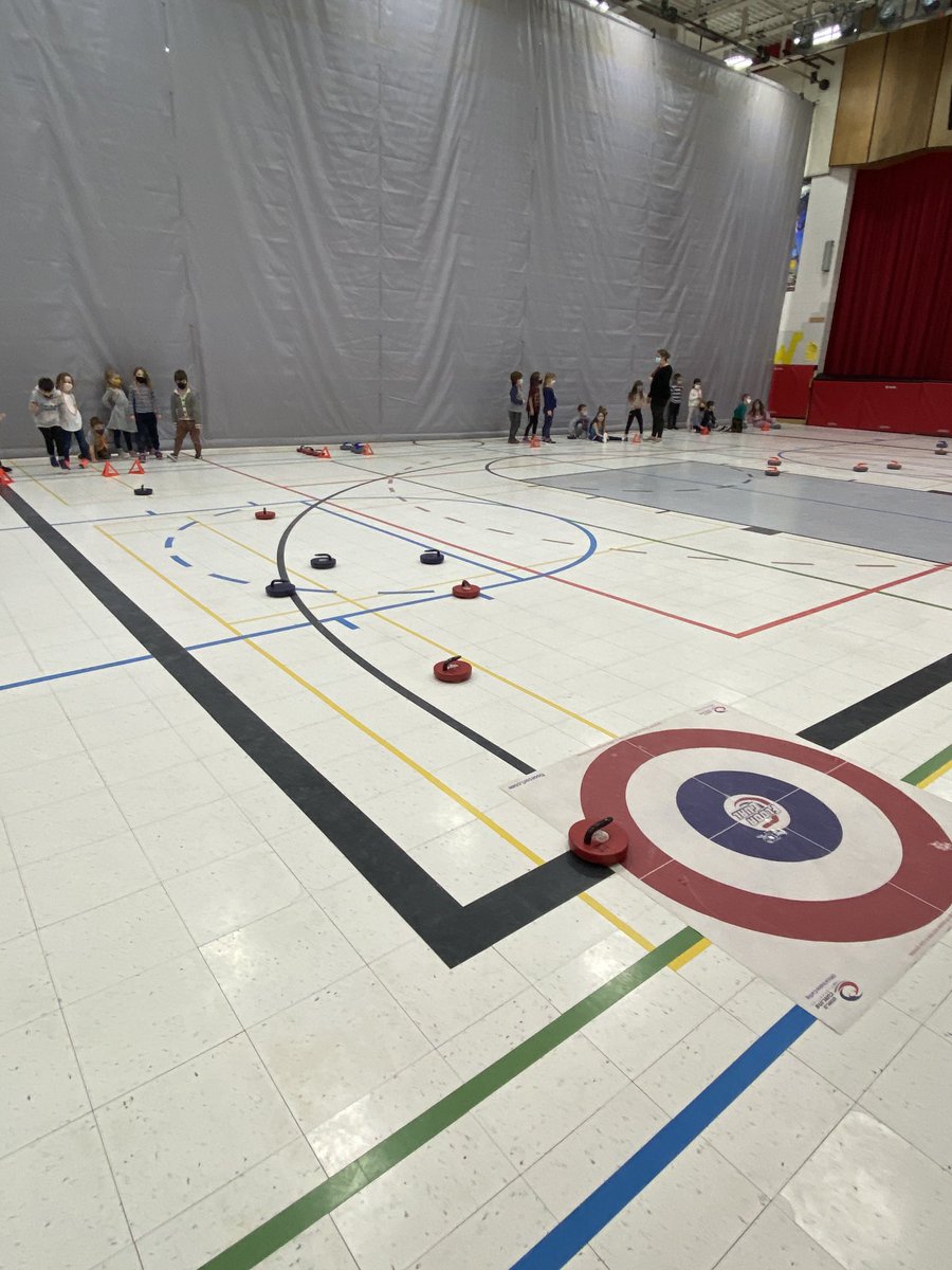 A little “rinks n’ rocks” fun in gym today. Kids were so excited to try out this sport. A little move for the win to go along with our ⁦<a href="/Bell_LetsTalk/">Bell Let's Talk</a>⁩ day!! ⁦<a href="/ugdsb/">Upper Grand DSB</a>⁩ ⁦<a href="/EloraPSGryphons/">Elora Public School</a>⁩  #KA