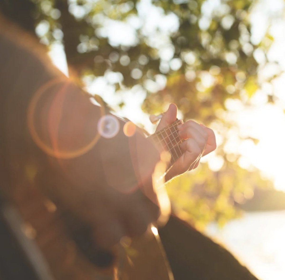 officialmmsint's tweet photo. Music is the language of the spirit. It opens the secret of life bringing peace, abolishing strife.
- Kahlil Gibran

Is there a particular kind of music that uplifts you? Share in the comments 🎶✨

#modernmysteryschool #kahlilgibran #music #soundhealing https://t.co/VRoHFFYgsz