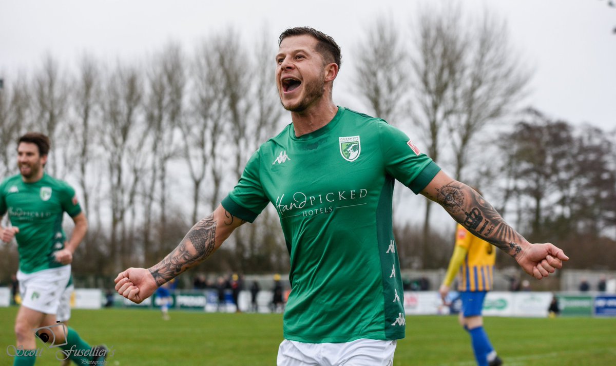 GuernseyFC's tweet photo. 🚨Tonight's Team News 🚨

Addison in goal 🧤
Rihoy and Loaring start 💨

Starting XI: Addison, Dodds, Fallaize, Dodds (c), Jackson, Smith, L.Mahon, Rihoy, K.Mahon, Allen and Loaring

Subs: Stanton (gk), McKane, Marsh, Le Tissier and Le Tocq

#COYGL 🦁 https://t.co/R15cgIYe6I