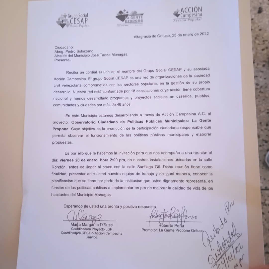 OritucoPropone's tweet photo. #26Ene | #Noticia

En el marco del nombramiento de las nuevas autoridades en el municipio Monagas. Se hizo entrega de una carta al alcalde Pedro Solorzano (@PemonPSUV) y al Director de Servicios Públicos de la alcaldía, Raúl Inojosa (@RaulEduar) https://t.co/TIWW7Pc8Vh