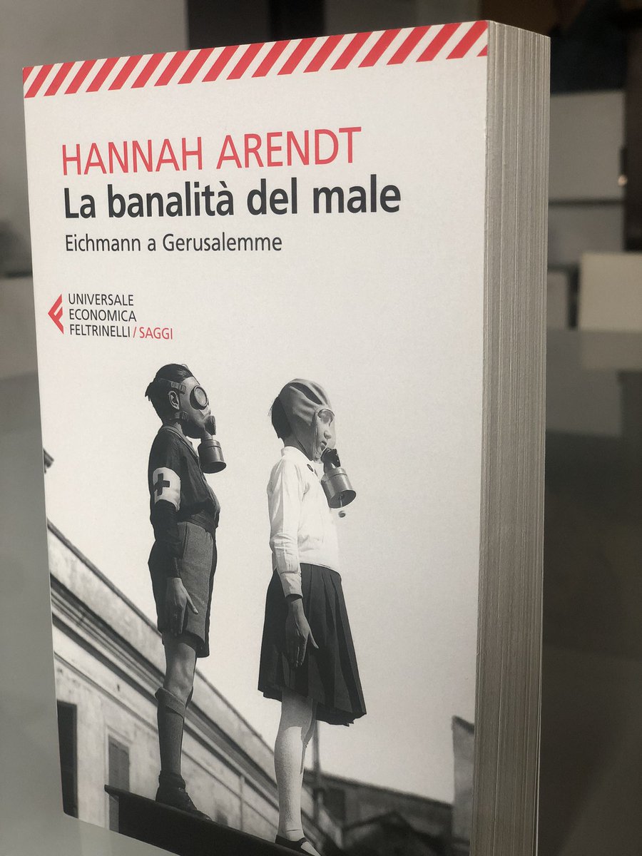 AleFraschini's tweet photo. “La banalità del male. Eichmann a Gerusalemme” di Hannah #Arendt. 
Per celebrare la #Giornatadellamemoria, un must-have della letteratura della filosofa tedesca, allieva di Heidegger e Jaspers. https://t.co/iRFGwpECEv