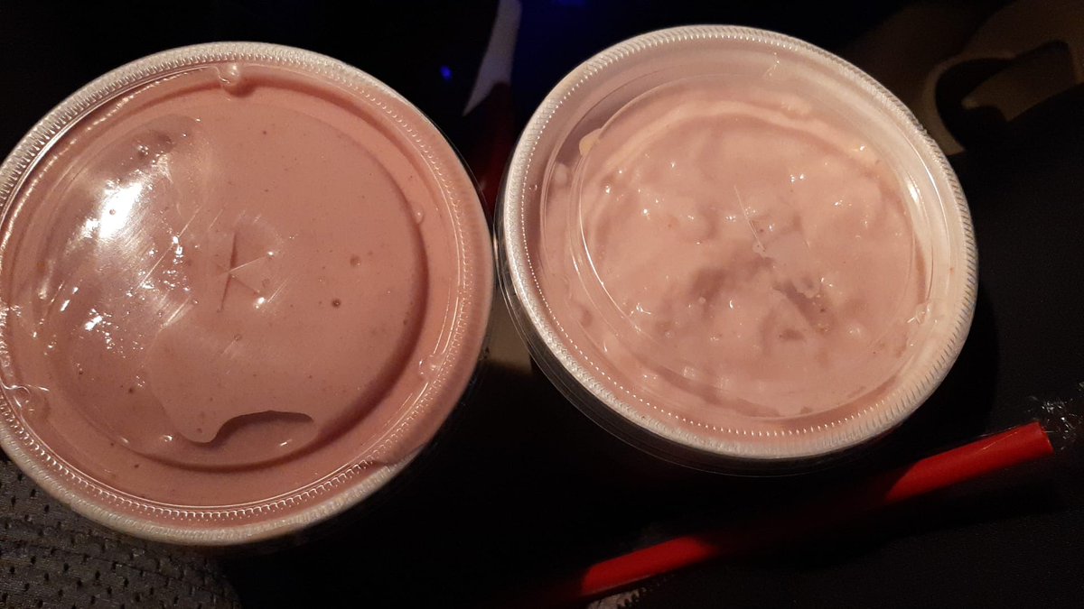 DelishesPyne's tweet image. The one on the right taste like straight water @SmoothieKing i spend entirely too much money with ya'll. Then I go in the app and there is no "contact us" tab. So I had to come to Twitter just to complain. And ion like that at all.