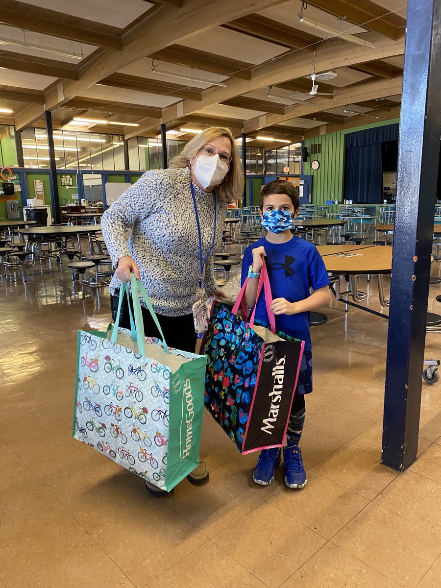 ShediacC's tweet photo. Great job as Principal of the Day at Winthrop today Xander! https://t.co/0HvC4TfsKd