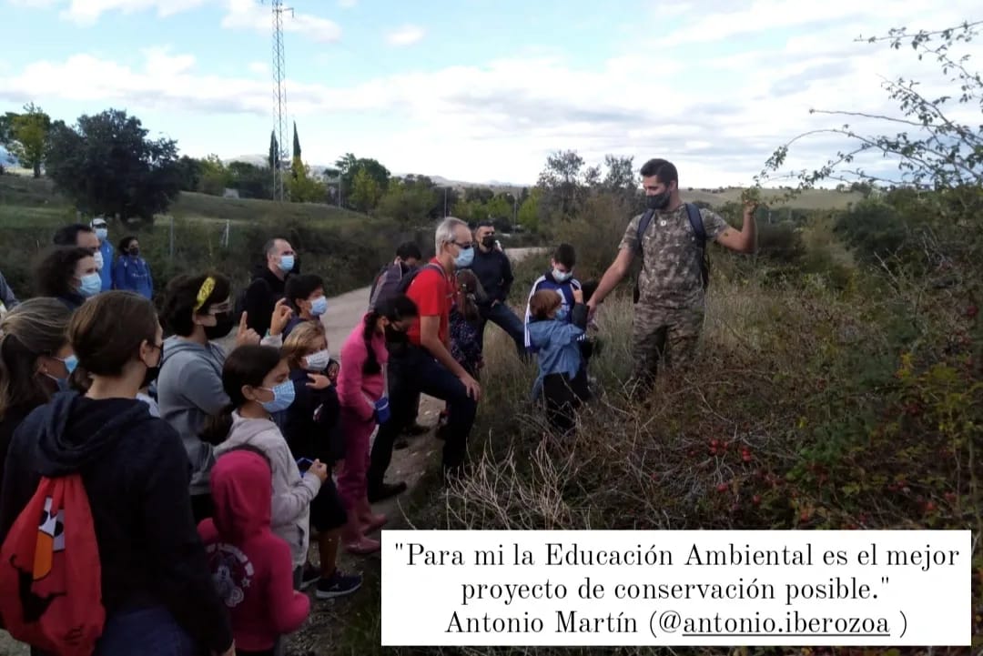 Iberozoajunior's tweet photo. 🦈🦅 Día de la Educación Ambiental 🦎🦡

Para celebrar este día queremos compartir lo que significa para nosotros esta labor. 🍃

Os dejamos algunas reflexiones de distintos miembros del equipo de Iberozoa Junior. 📝 https://t.co/0LHPy2ZsDm