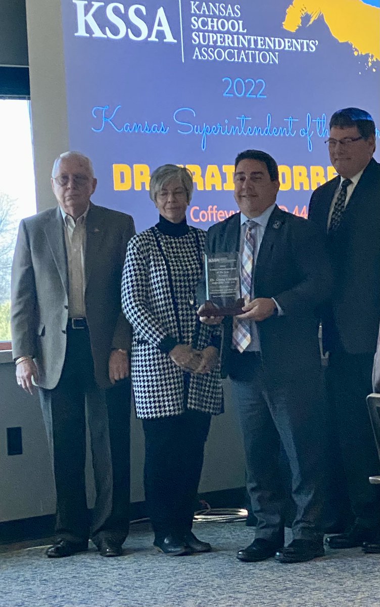 JamieWetig's tweet photo. Congratulations to the Kansas 2022 Superintendent of the Year, Dr. Craig Correll. @ksdehq @KASBPublicEd @USD445 https://t.co/Pqg6l0d38I