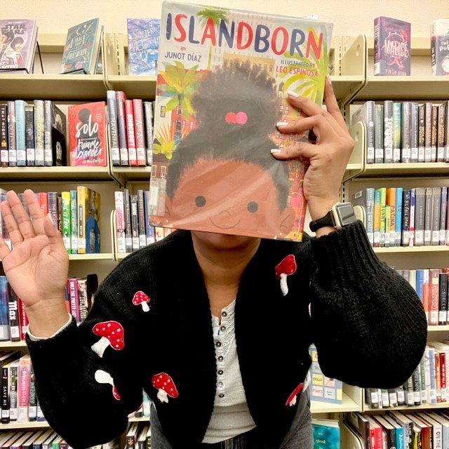 mysapl's tweet photo. 🤳 Happy National Library Shelfie Day!

Library Shelfie Day is all about having fun posing with and in front of your favorite books. To celebrate in a unique way, SAPL staff members jumped on the popular #BookFace trend. 

📸 Post your best pic and tag us (@mysapl) https://t.co/6yClysPDX2