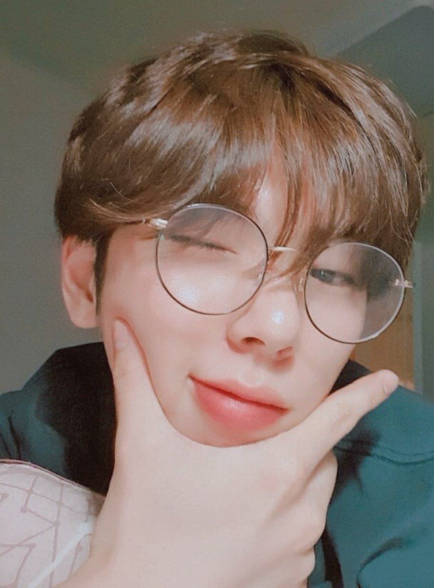 httpzzero's tweet photo. 똑바로 말해봐
친구야 뭐야
설마 난 남이야

#IFselcaday https://t.co/09nnKaBtXr