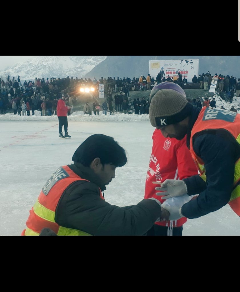EOSkardu's tweet photo. Rescue 1122 Skd providing emergency care to the participants of Baltistan Ice Hockey tournament. https://t.co/Sx5RIvRiox
