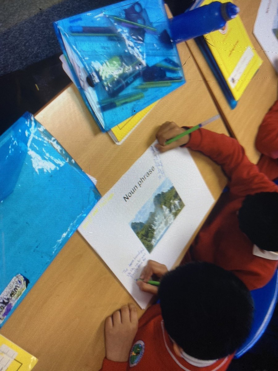 FeatherstoneYR5's tweet photo. There was some extremely great description today in Y5 using complex sentences. https://t.co/R4KZ9QlpB9