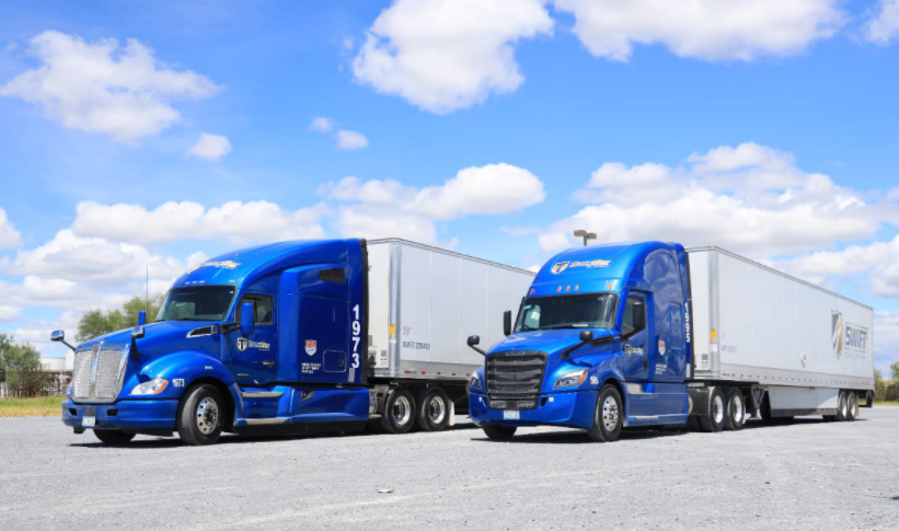 GrupoT21's tweet photo. 🚛 Knight-Swift reporta avance constante en todas sus divisiones. https://t.co/ZiDrNRaucX
#GrupoT21 #Terrestre #KnightSwiftTransportation #Intermodal https://t.co/TBVX1hVwSA