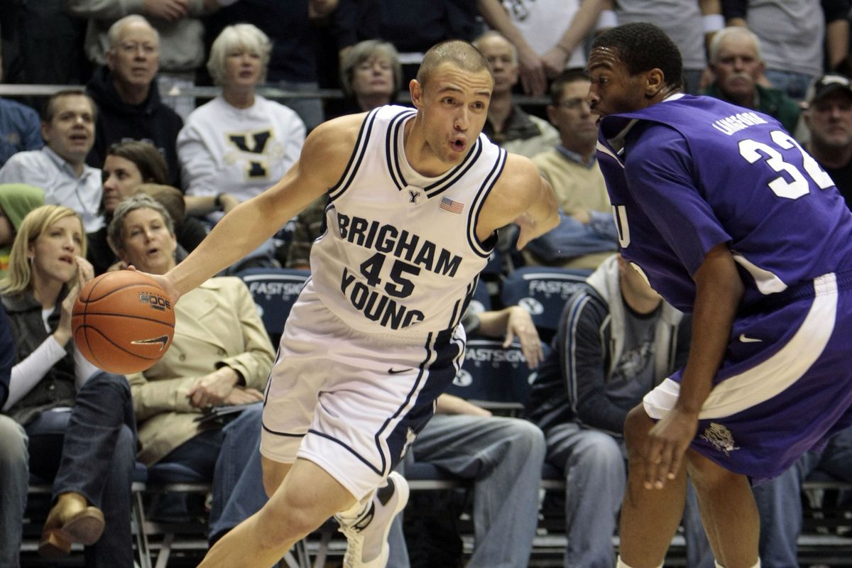 BYU Uniform Tracker tweet media