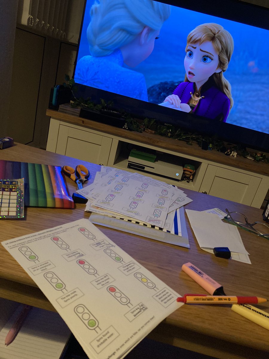 eenalol's tweet photo. Traffic light retrieval (ideal stolen from @MrB_Y3’s amazing #ReadingRecharged book) and Frozen 2. https://t.co/kGRGGAryYy