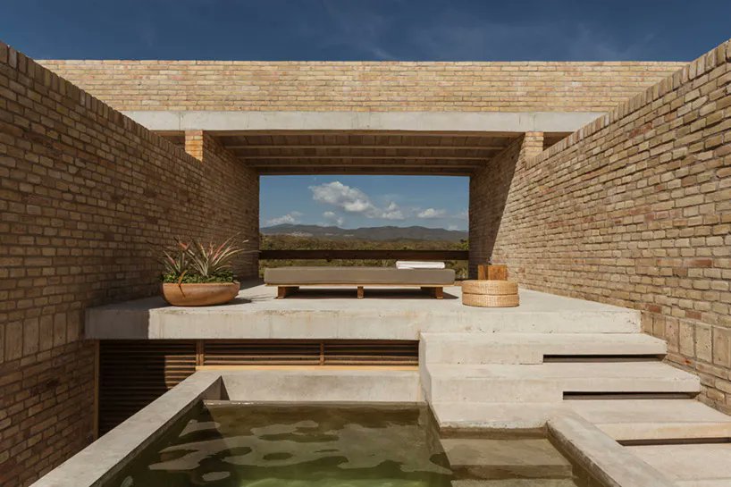 honoring the lush natural context of oaxaca, alberto kalach's terrestre hotel is 100% solar powered and 100% local. designboom.com/architecture/t…