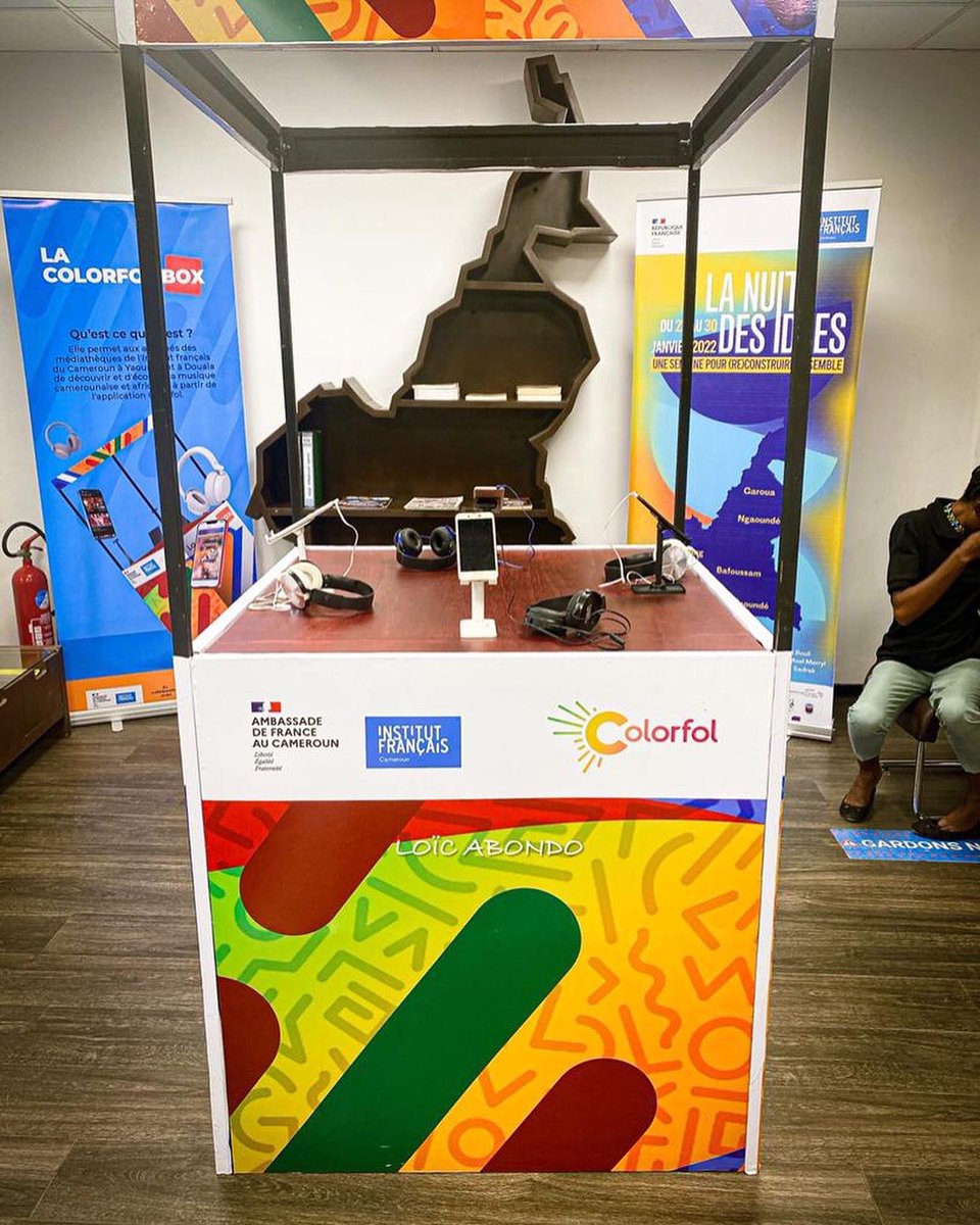ColorfolApp's tweet photo. Retour en images sur l'inauguration la de la #ColorfolBox à
@IFCameroun
Yaoundé.
Avec la présence de Mr
@yannlorougnon ,@blickbassy
et @TENOR_officiel
Merci à tous pour ces belles échanges et donnons nous RDV à Douala ce 28. https://t.co/2oHZc8jn0I