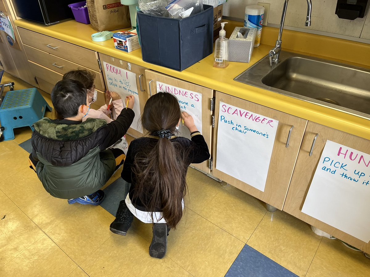 preemieparent's tweet photo. Kindness Scavenger Hunt for Kindness Week. I’ve never seen 2nd graders more excited to do kind things. #kindness https://t.co/SoyuhKLkIQ