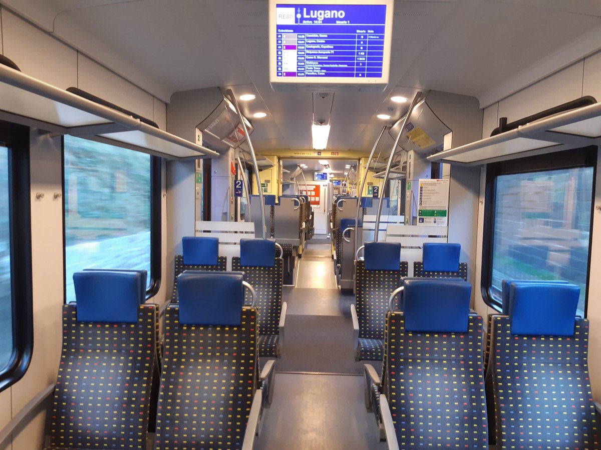 Albert_GdC's tweet photo. @Akikonaj Hi haurà algun dia seients còmodes a @rodalies? https://t.co/VVmrP3W0vk