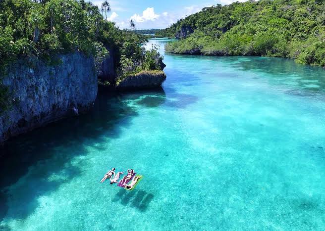 Jagarawat's tweet photo. Wisata Alam

📍Tual, Maluku Tenggara https://t.co/moNrehXSkM
