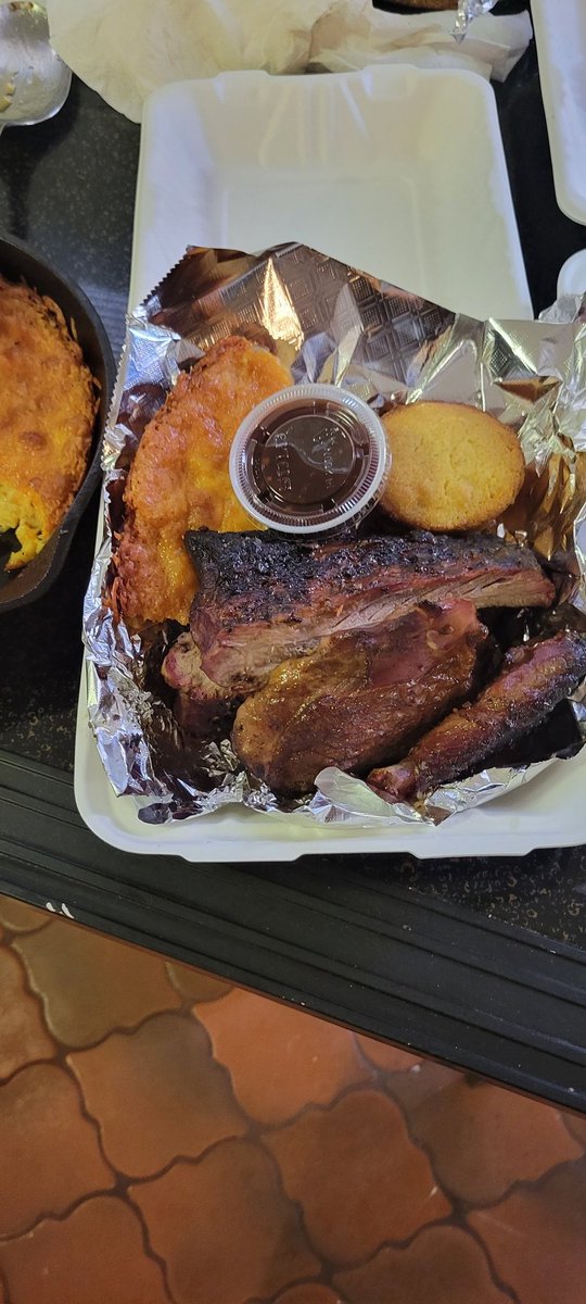Fox5TerriT's tweet photo. Oh the life of a @fox5dc producer! This day's work I'll share in my Black History Month series. Stay tuned...
#DistrictPit #pitmaster #fatWednesday #๐myjob https://t.co/tTQ196QNpO